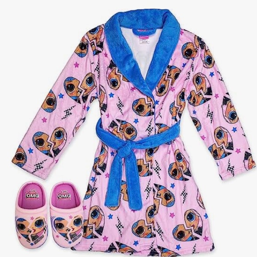 🆕 LOL Surprise! Robe & slippers set